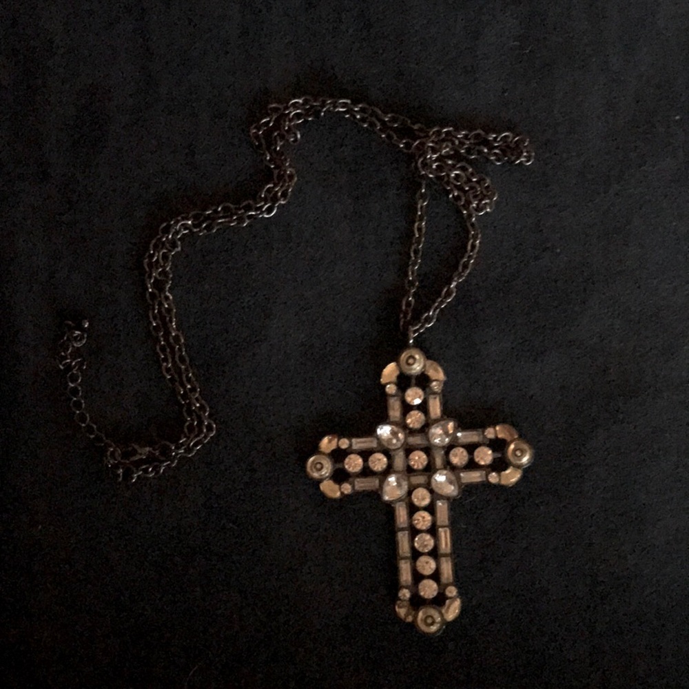 Cross jewel necklace